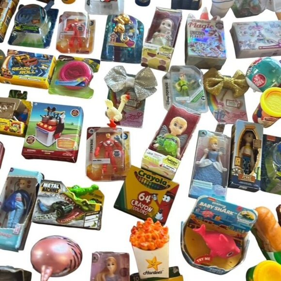 Mini Brands Large Lot Mixed Pieces - Picture 13 of 13